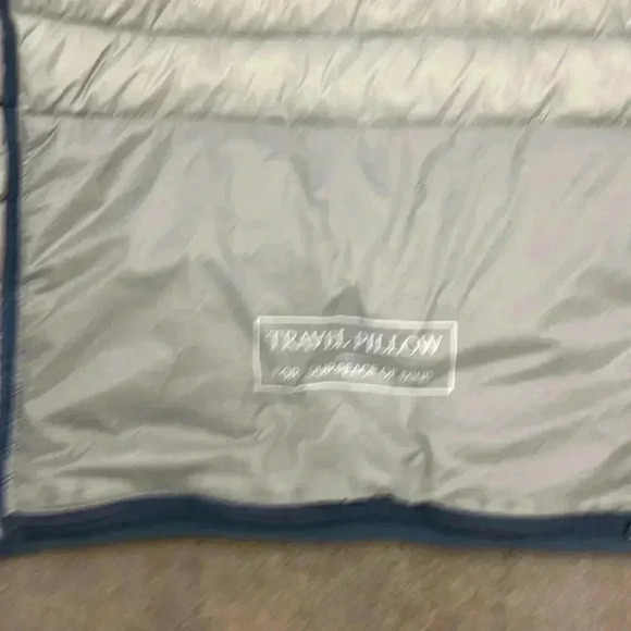 Tumi down puffer vest - Picture 8 of 11